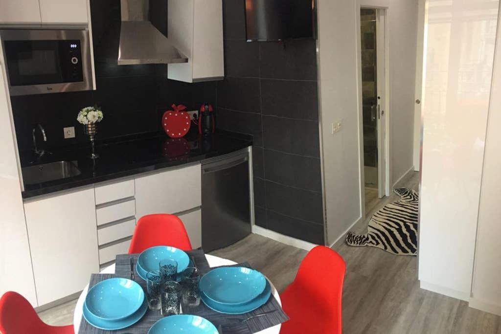Apartamento De Diseno Centrico A 5 Min De Playa Alicante Ngoại thất bức ảnh